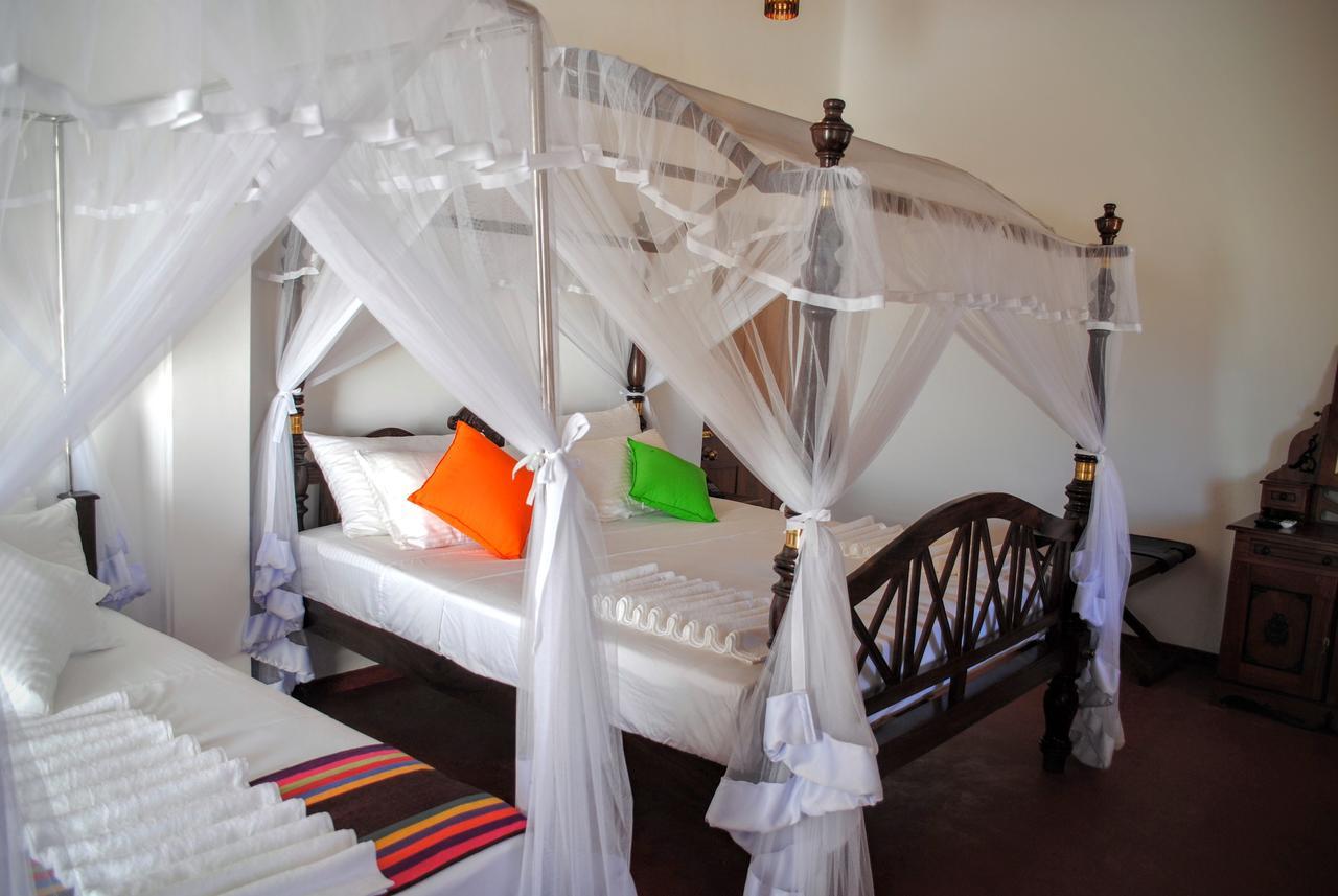 Miura Dutch Edge Hotel Негомбо Экстерьер фото